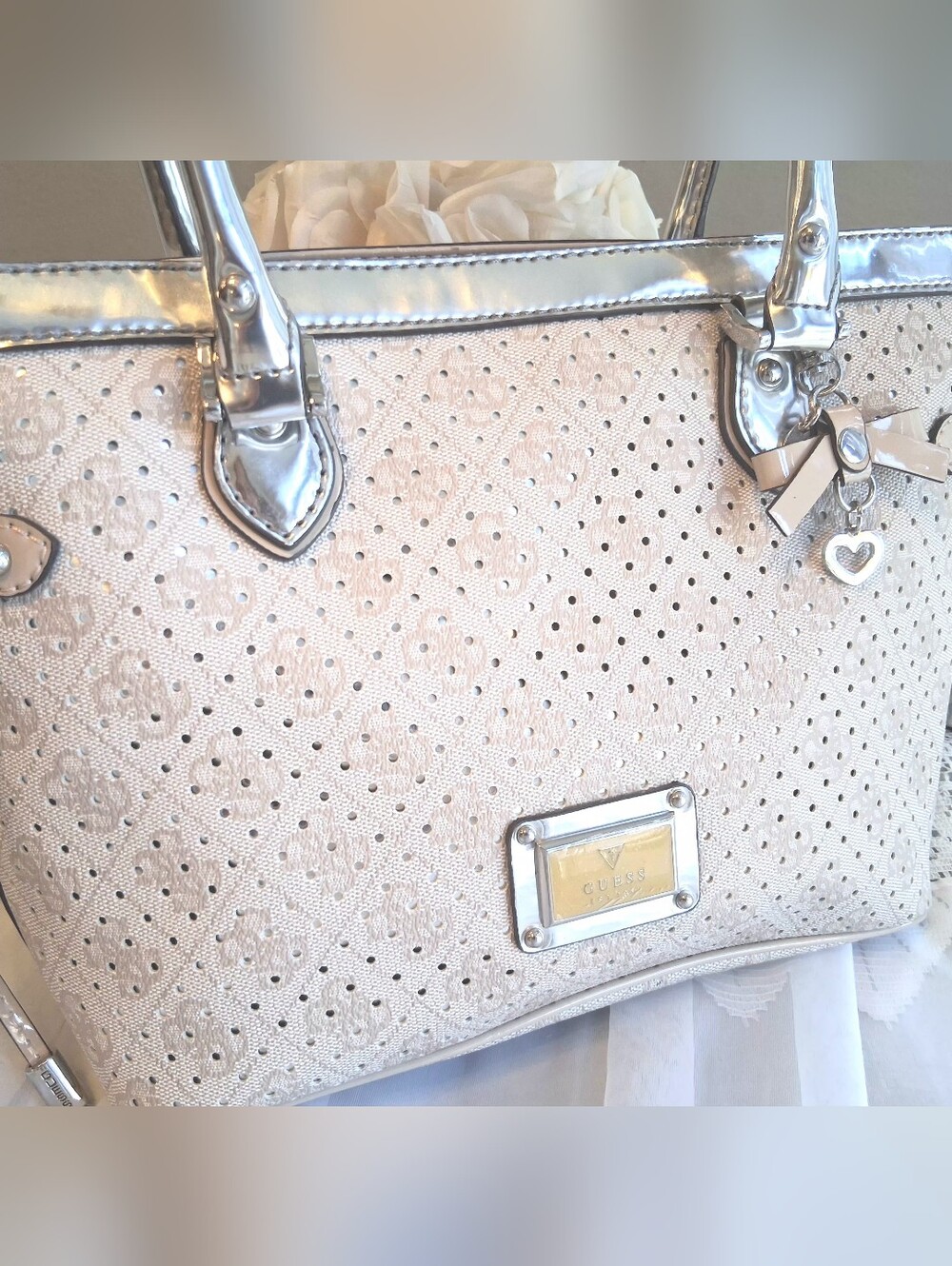 Flawless Vintage Guess Tote